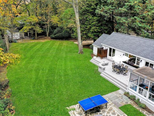 14 Highwood Road, Setauket NY 11733