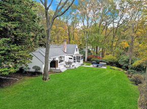 14 Highwood Road, Setauket NY 11733