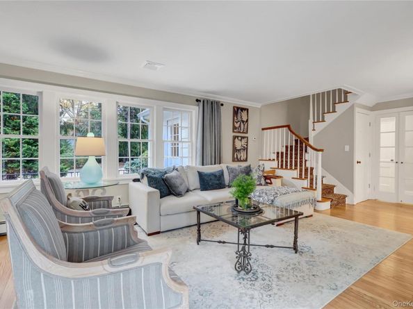 14 Highwood Road, Setauket NY 11733