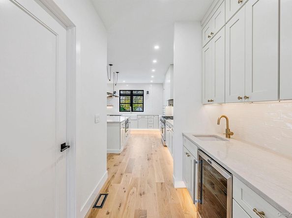 2542 Lefferts Place, Bellmore NY 11710