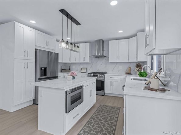 62 Essex Road, Great Neck NY 11023