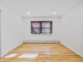 25 Farmington Lane, Melville NY 11747