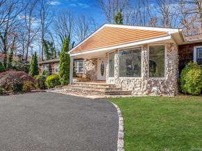 25 Farmington Lane, Melville NY 11747