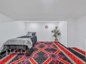 25 Farmington Lane, Melville NY 11747