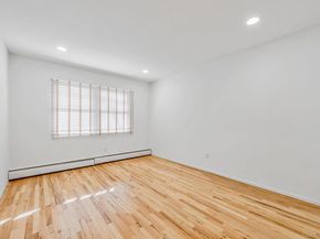 25 Farmington Lane, Melville NY 11747