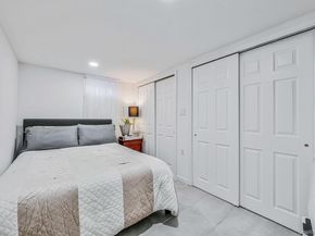 25 Farmington Lane, Melville NY 11747