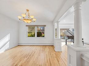 25 Farmington Lane, Melville NY 11747