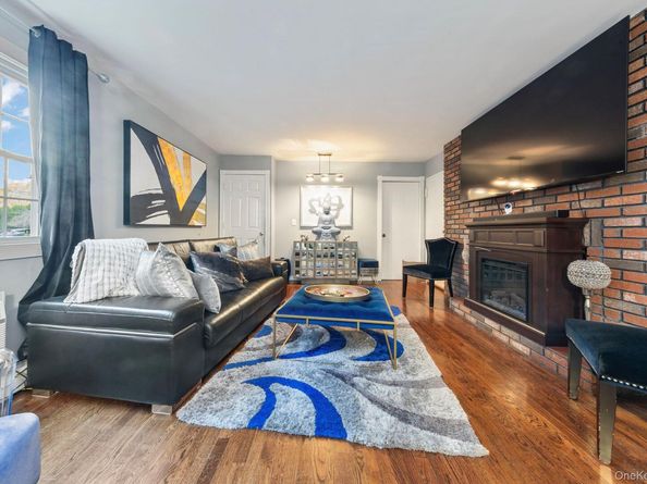 40-25 221st Street, Bayside NY 11361