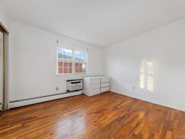 40-25 221st Street, Bayside NY 11361