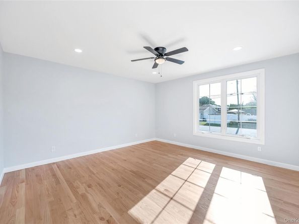 123 Cayuga Avenue, Deer Park NY 11729