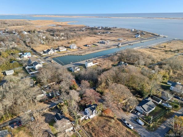 83 Elm Road E, Mastic Beach NY 11951