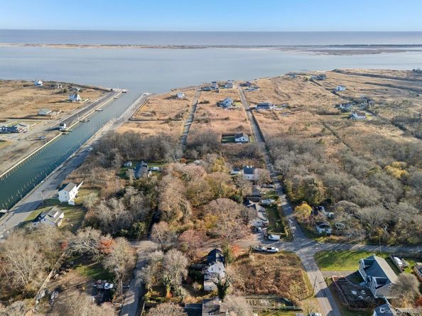 83 Elm Road E, Mastic Beach NY 11951