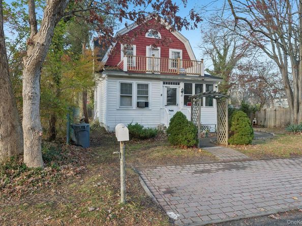 83 Elm Road E, Mastic Beach NY 11951