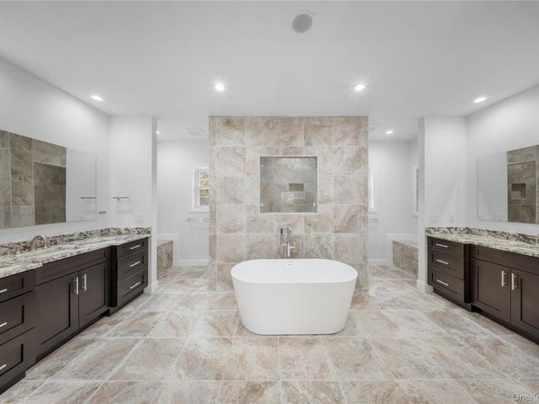 4 Coventry Court, Wheatley Heights NY 11798