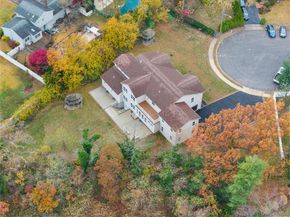 4 Coventry Court, Wheatley Heights NY 11798