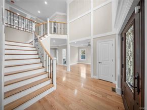 4 Coventry Court, Wheatley Heights NY 11798