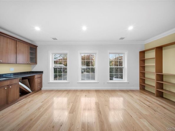 4 Coventry Court, Wheatley Heights NY 11798