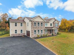 4 Coventry Court, Wheatley Heights NY 11798