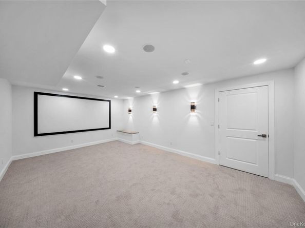 4 Coventry Court, Wheatley Heights NY 11798