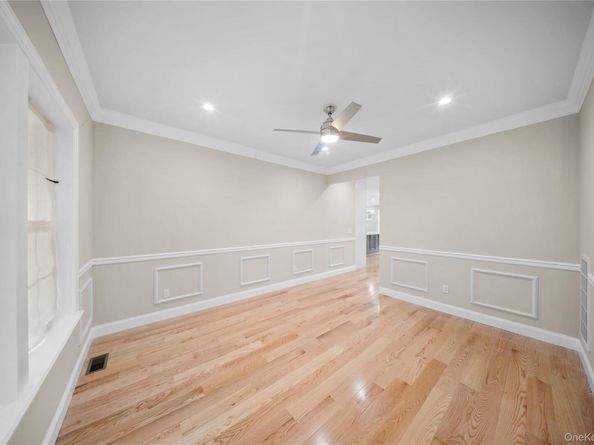 4 Coventry Court, Wheatley Heights NY 11798