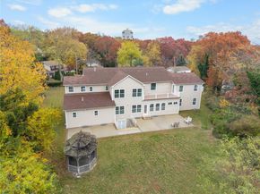 4 Coventry Court, Wheatley Heights NY 11798