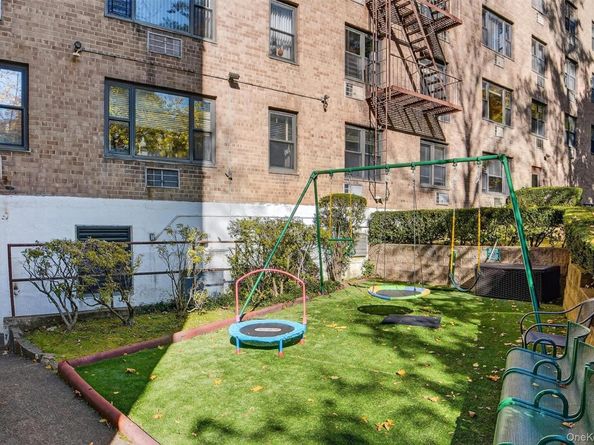 111 E Hartsdale Avenue 3E, Hartsdale NY 10530