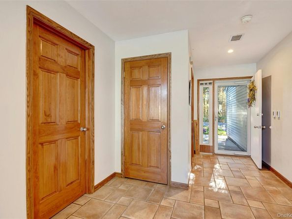 94 Hampton Vista Drive, Manorville NY 11949