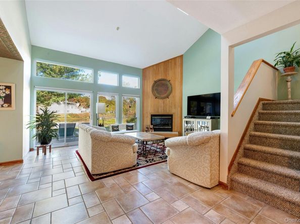 94 Hampton Vista Drive, Manorville NY 11949