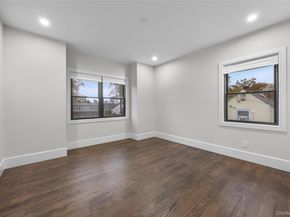 29 Hyacinth Road, Levittown NY 11756