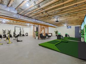 29 Hyacinth Road, Levittown NY 11756