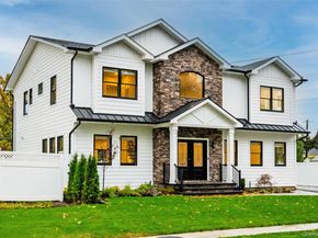 29 Hyacinth Road, Levittown NY 11756