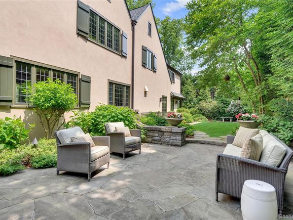24 Homesdale Road, Bronxville NY 10708