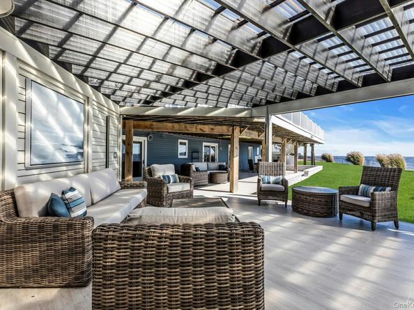 270 Edgewater Avenue, Bayport NY 11705