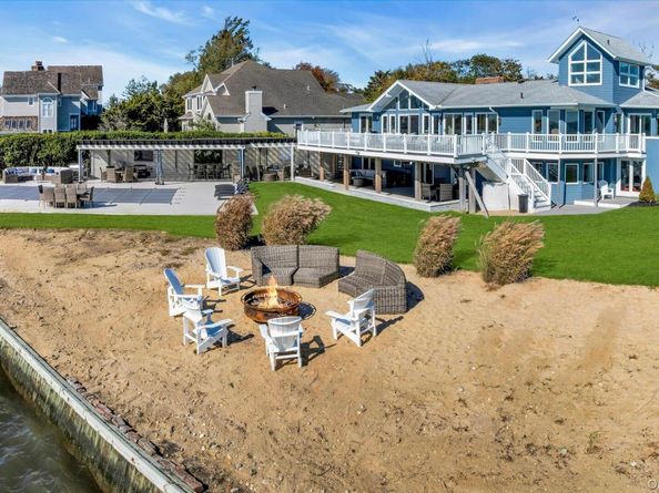 270 Edgewater Avenue, Bayport NY 11705