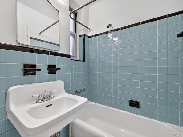 1 Georgia Avenue 6C, Bronxville NY 10708