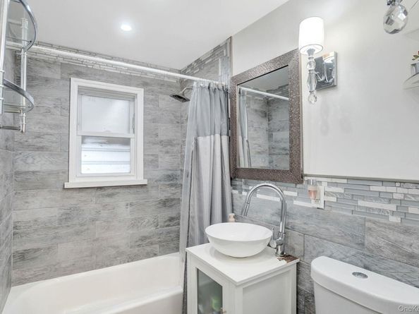 21827 130th Avenue, Springfield Gardens NY 11413