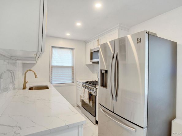 21827 130th Avenue, Springfield Gardens NY 11413