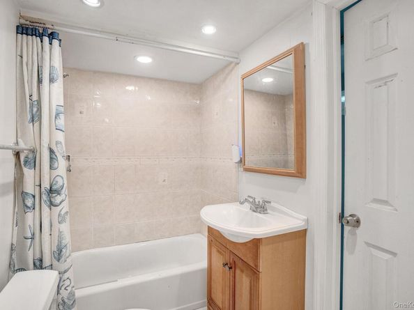 21827 130th Avenue, Springfield Gardens NY 11413