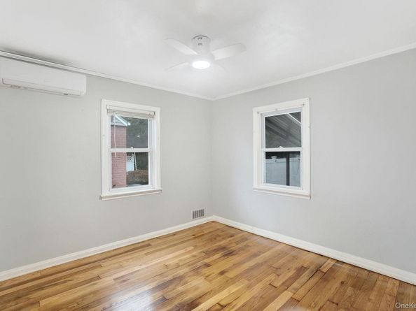 21827 130th Avenue, Springfield Gardens NY 11413