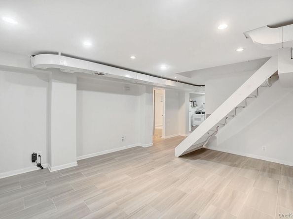 21827 130th Avenue, Springfield Gardens NY 11413