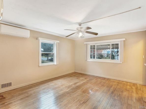 21827 130th Avenue, Springfield Gardens NY 11413