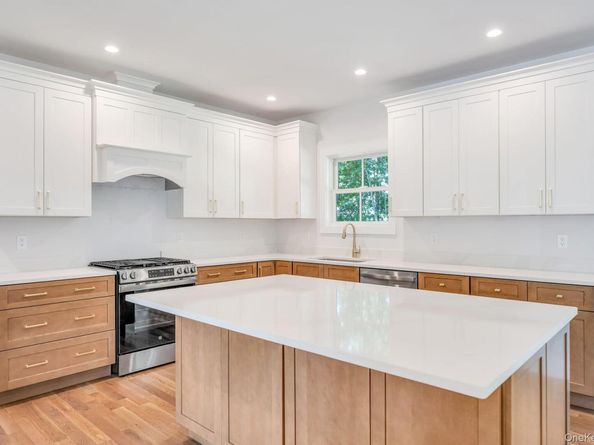 84 W James Hawkins Road, Moriches NY 11955