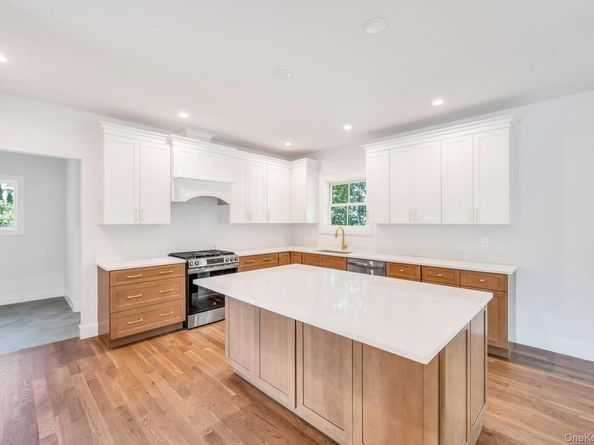 84 W James Hawkins Road, Moriches NY 11955