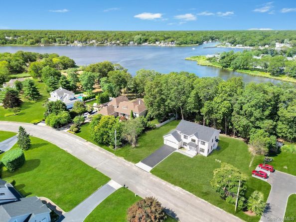 84 W James Hawkins Road, Moriches NY 11955
