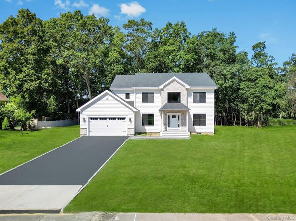 84 W James Hawkins Road, Moriches NY 11955