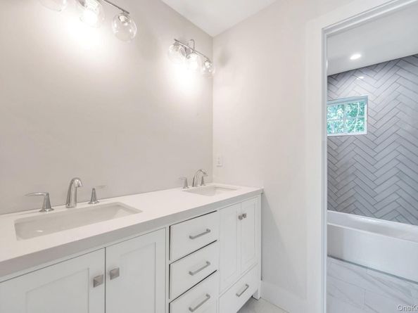 84 W James Hawkins Road, Moriches NY 11955