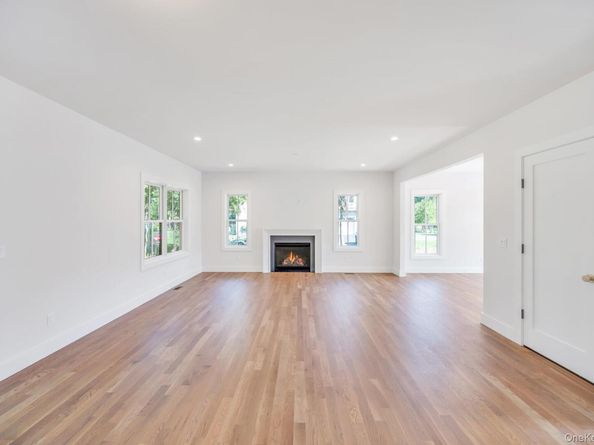 84 W James Hawkins Road, Moriches NY 11955