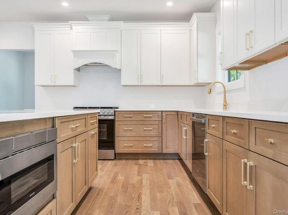 84 W James Hawkins Road, Moriches NY 11955