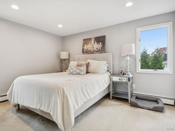 515 McCall Avenue, West Islip NY 11795