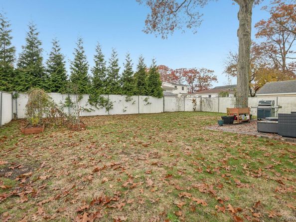 515 McCall Avenue, West Islip NY 11795